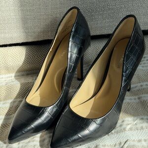 Saks Fifth Avenue Black Croc-Embossed Heels